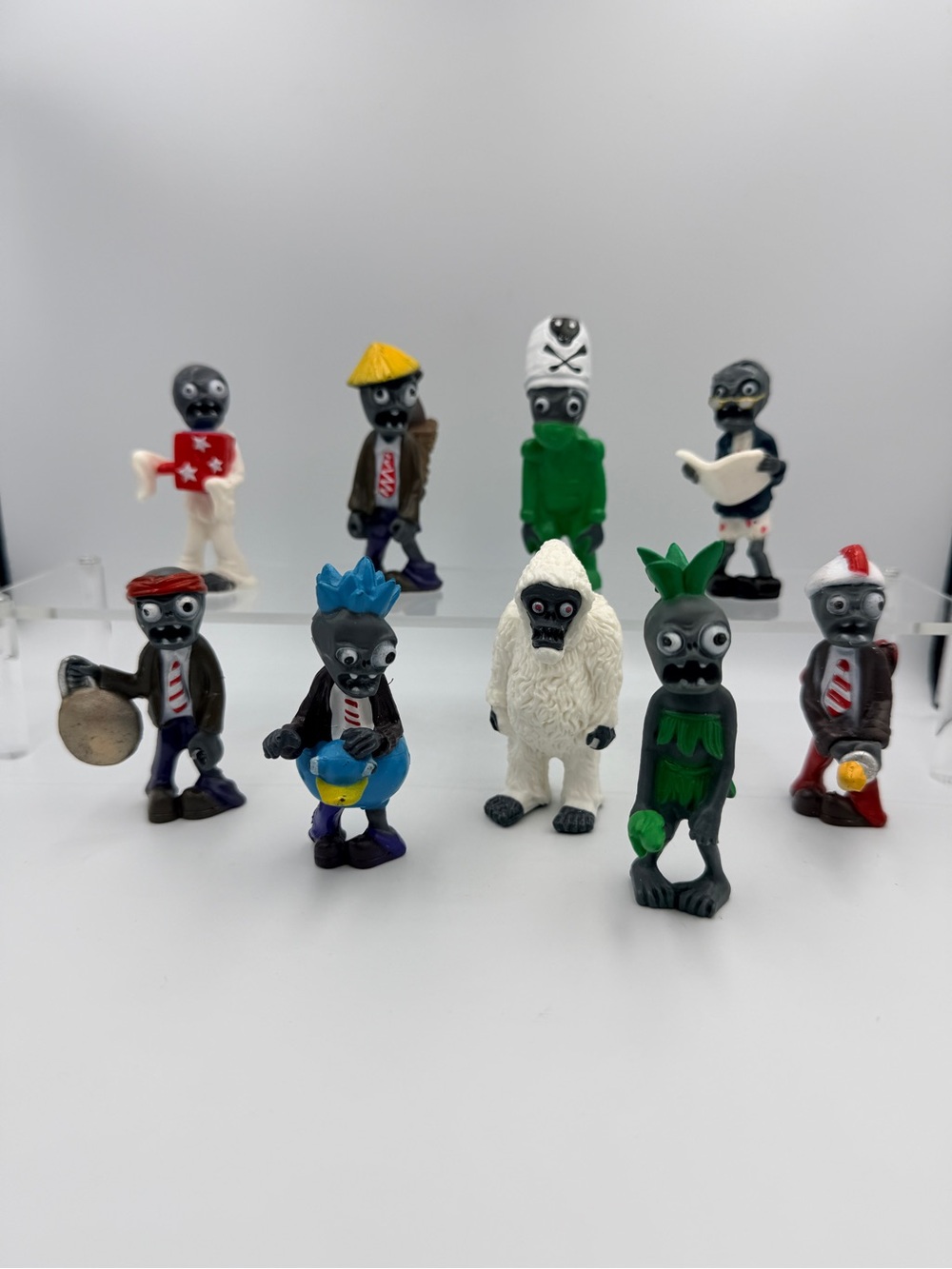 Plants vs Zombies PVC Zombie Figures Lot of 9 Unbranded 3-4” Collectible